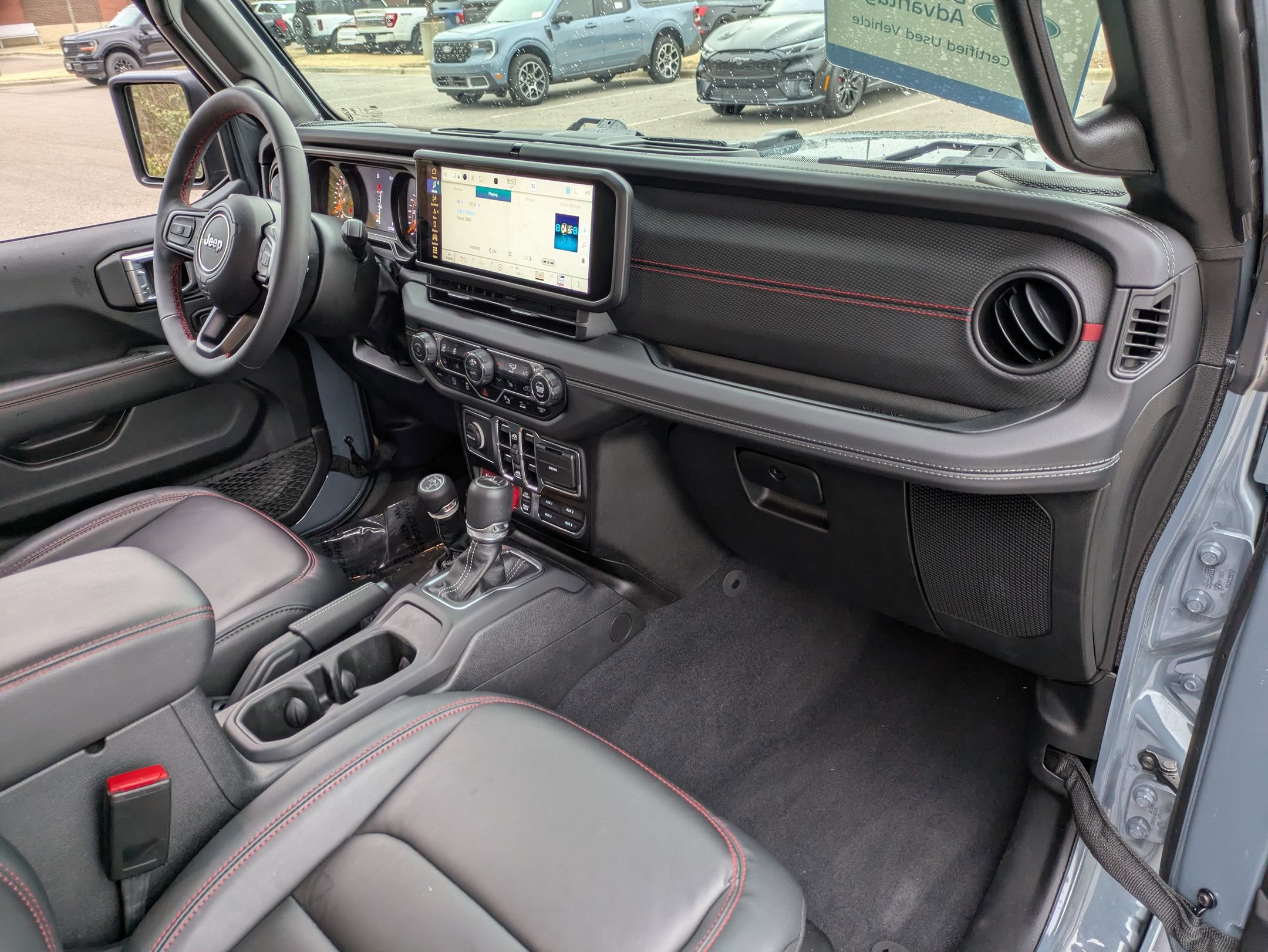 Used 2024 Jeep Gladiator Rubicon image 40