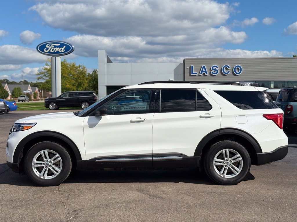 Certified 2024 Ford Explorer XLT w/ Class IV Trailer Tow Package AWD/4WD image 37