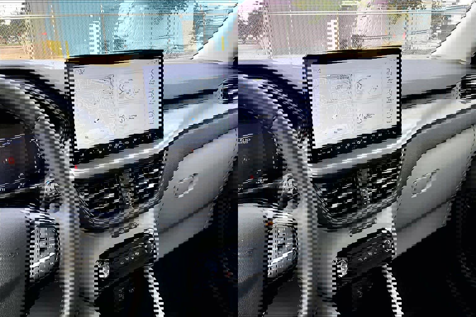 Certified 2023 Ford Escape SE image 9