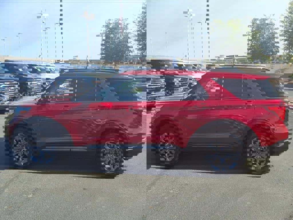 Certified 2023 Ford Explorer XLT w/ Equipment Group 202A image 2