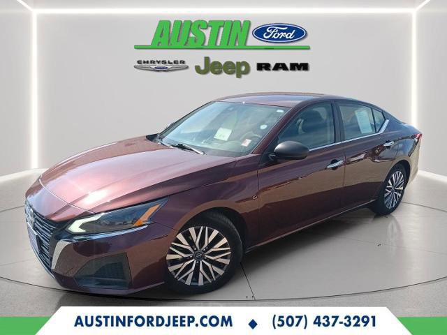 Used 2024 Nissan Altima 2.5 SV image 7