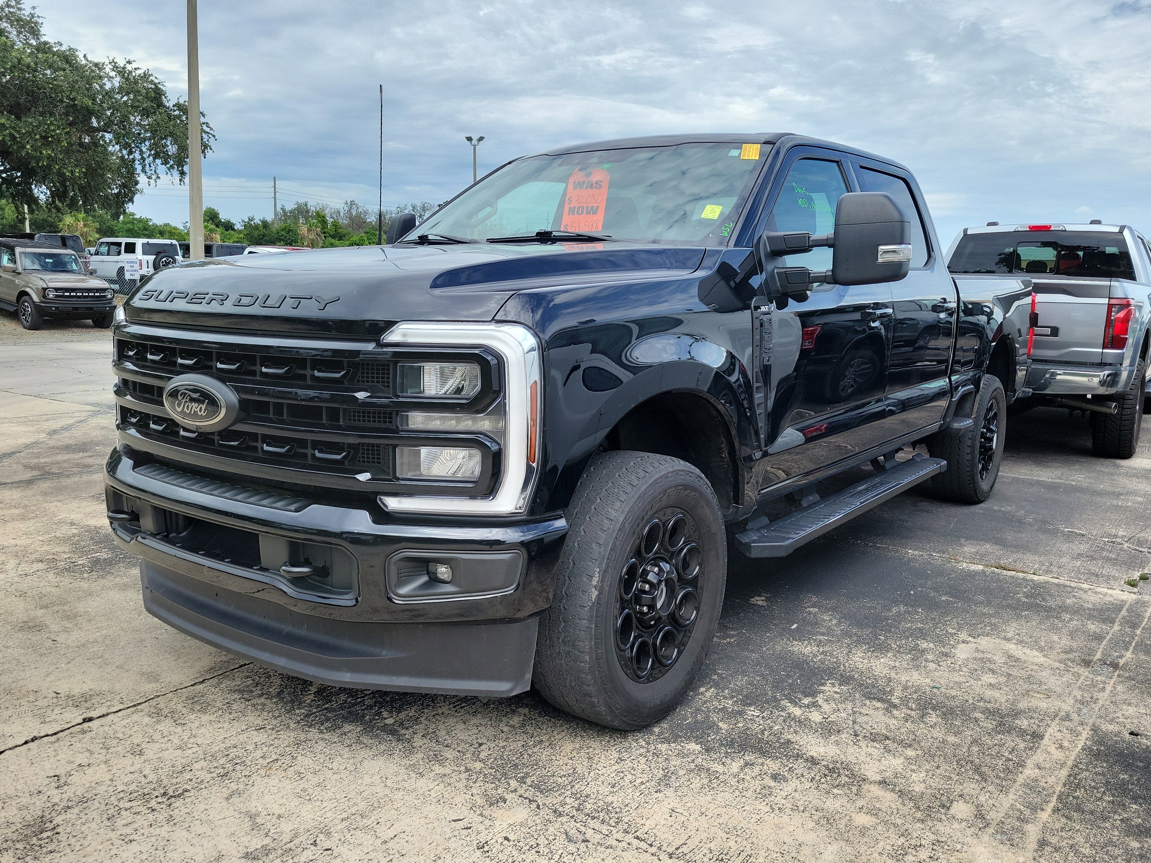 Certified 2024 Ford F250 XLT w/ Black Appearance Package AWD/4WD image 3