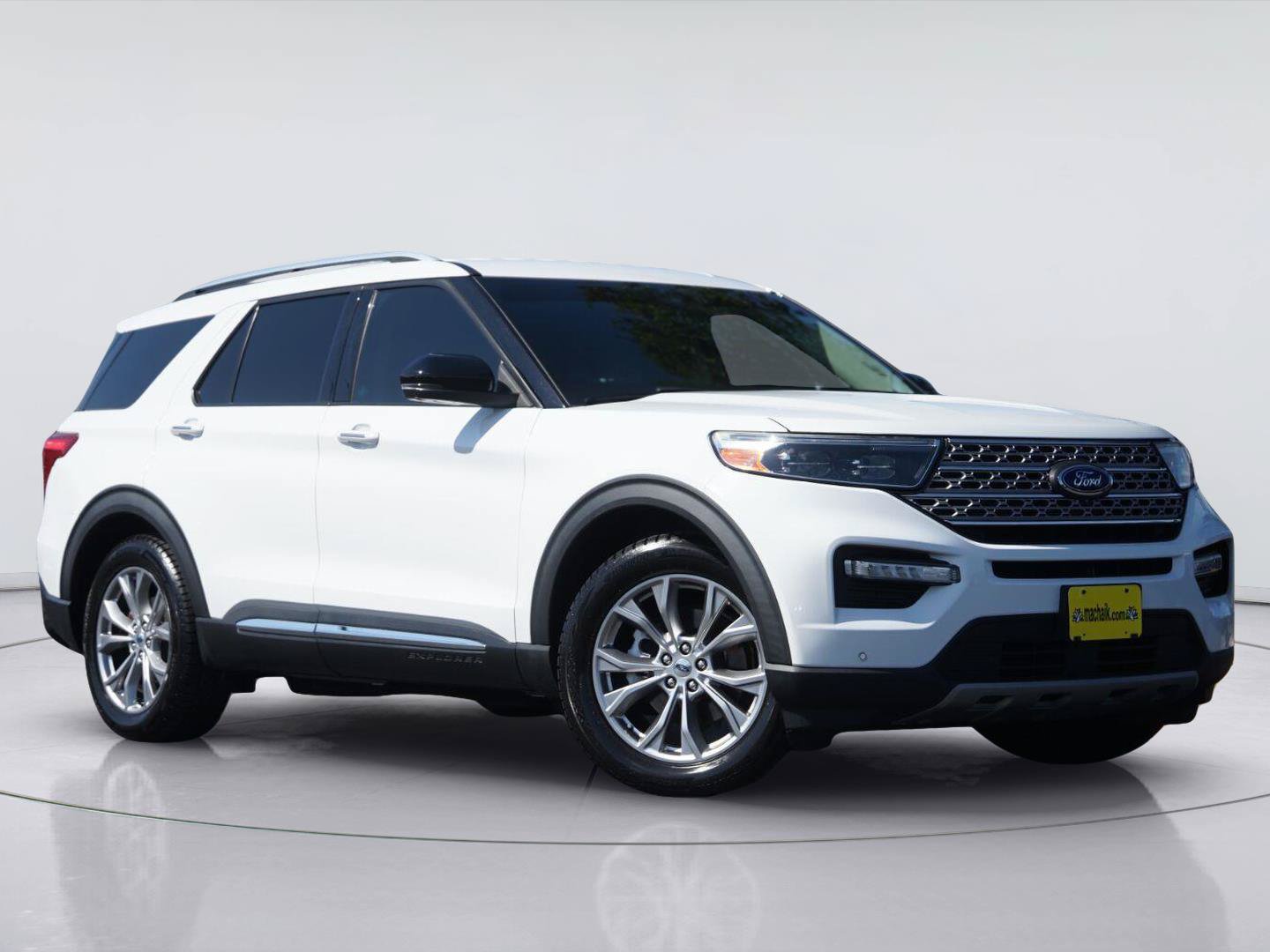 Certified 2021 Ford Explorer Limited w/ Equipment Group 301A RWD image 2