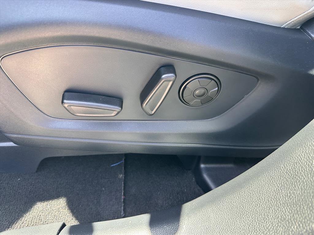 Certified 2025 Ford Explorer Platinum w/ Ultimate Package image 18