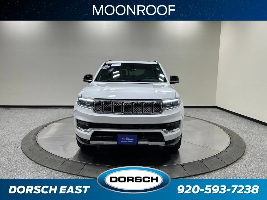 Used 2023 Jeep Grand Wagoneer Series III AWD/4WD image 3