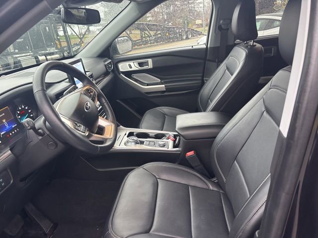 Certified 2023 Ford Explorer Limited w/ Hybrid Equipment Group 310A image 11
