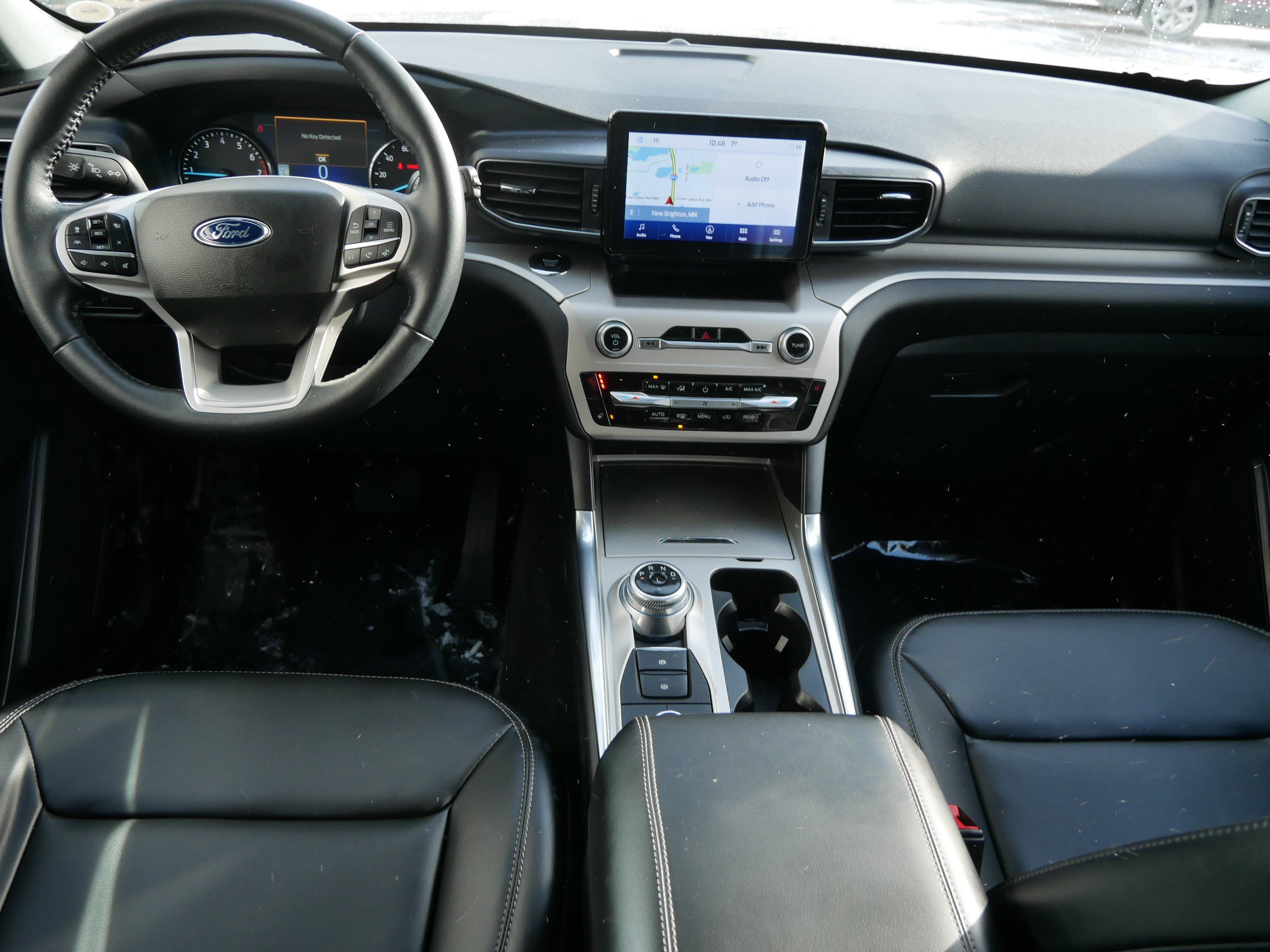 Certified 2022 Ford Explorer XLT w/ Equipment Group 202A image 9