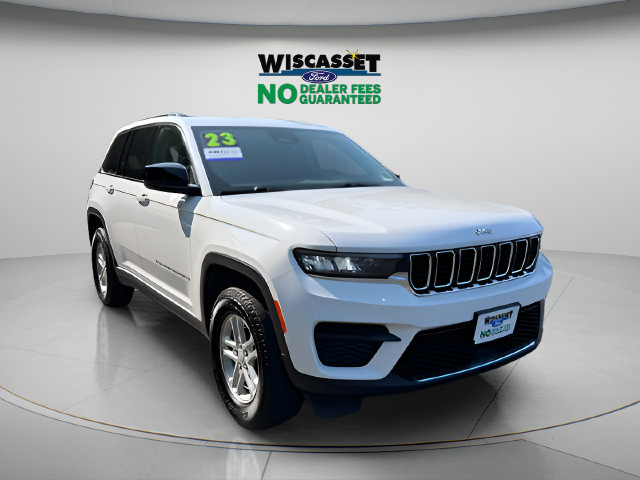 Used 2023 Jeep Grand Cherokee Laredo AWD/4WD image 21