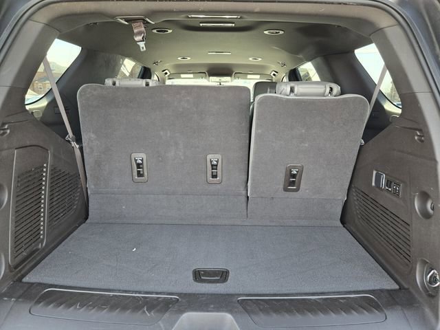 Used 2022 GMC Yukon SLT w/ SLT Luxury Package image 17