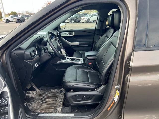 Certified 2021 Ford Explorer Limited w/ Hybrid Equipment Group 310A AWD/4WD image 10