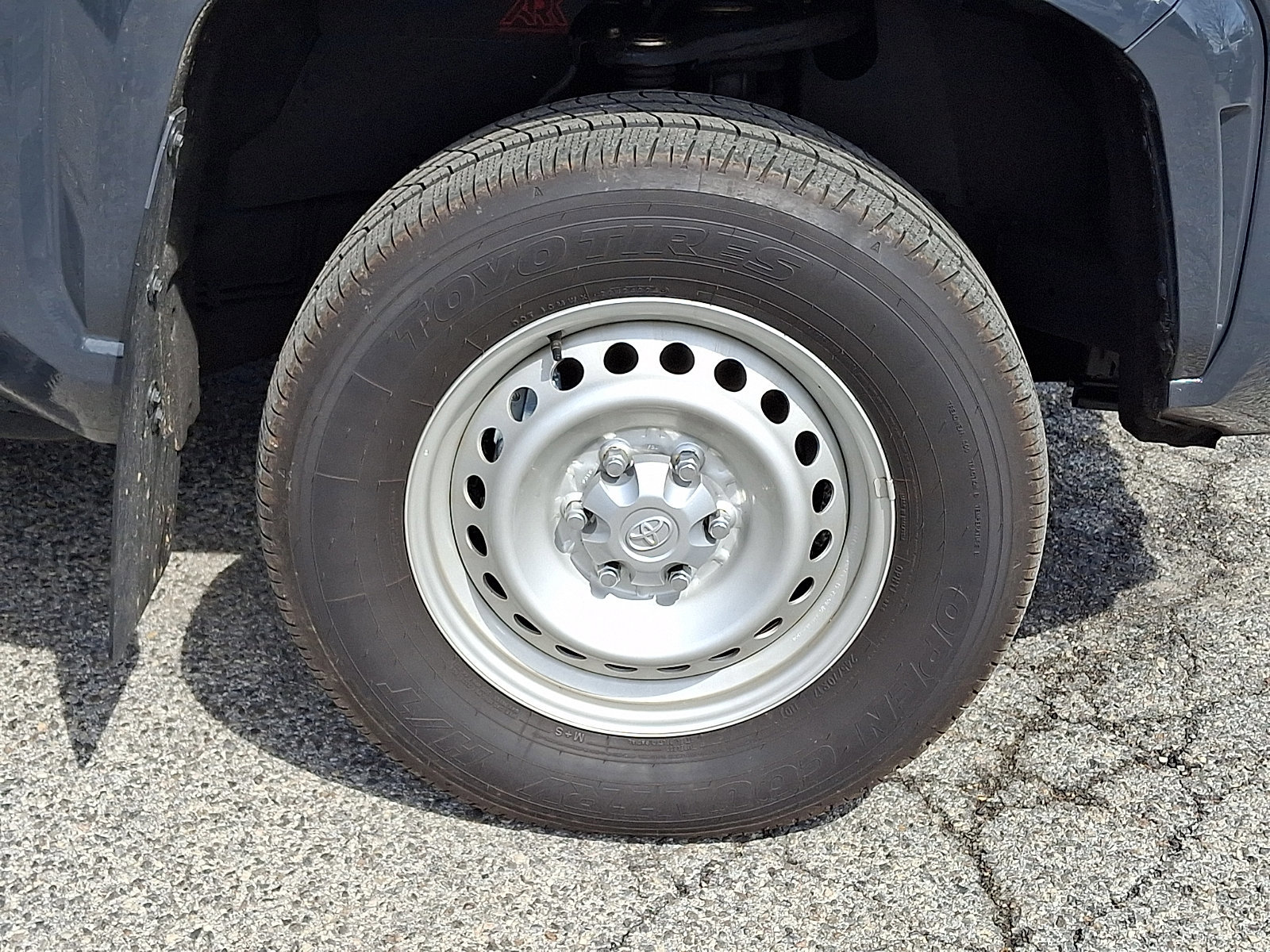 Used 2025 Toyota Tacoma SR w/ SR Upgrade Package image 11