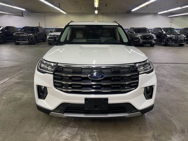 Certified 2025 Ford Explorer Active w/ Active Comfort Package AWD/4WD image 2