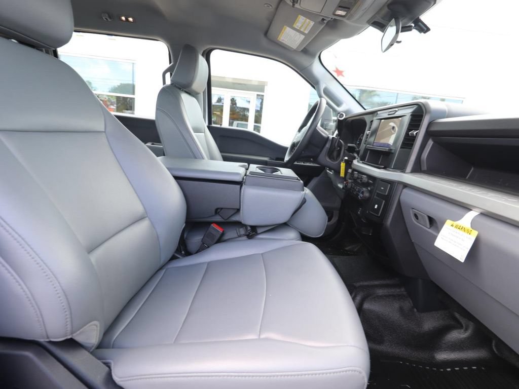 Certified 2025 Ford F350 XL AWD/4WD image 13