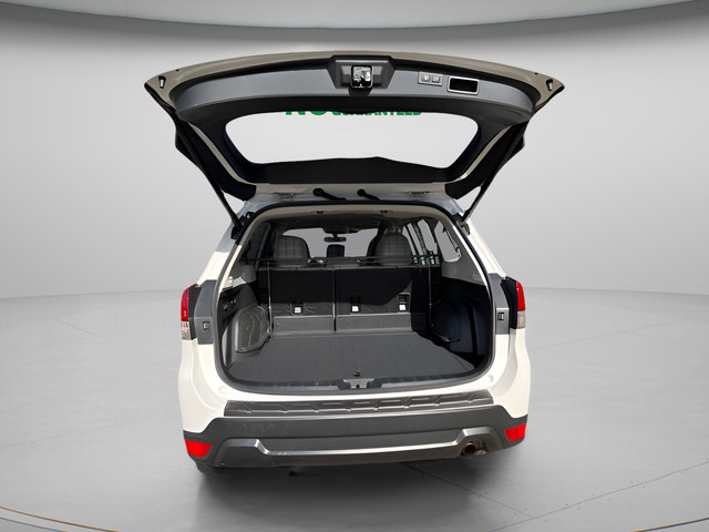 Used 2023 Subaru Forester Premium AWD/4WD image 24