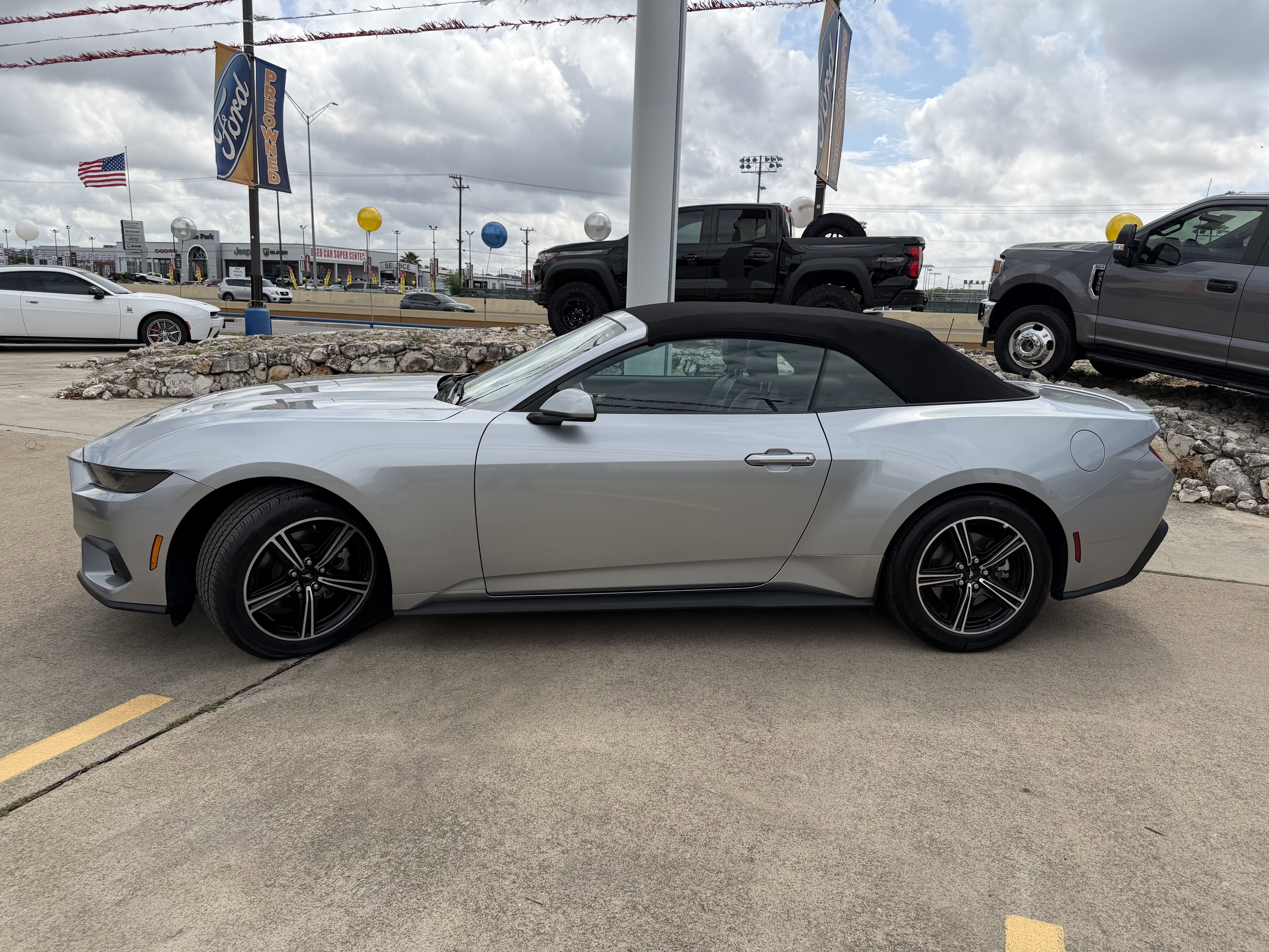 Certified 2025 Ford Mustang Premium RWD image 8