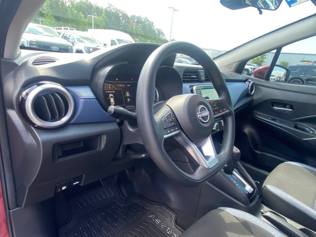 Used 2025 Nissan Versa SV w/ Trunk Package FWD image 9
