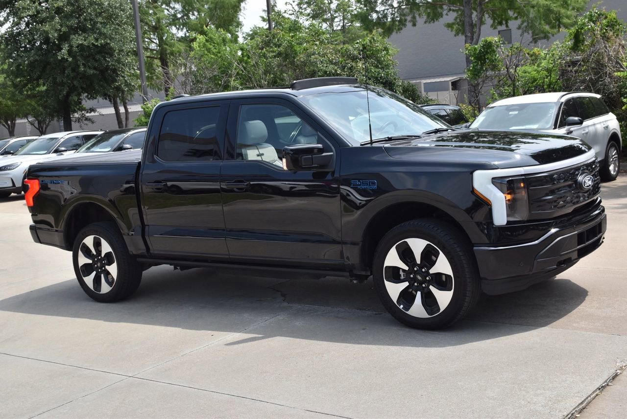 Certified 2025 Ford F150 Lightning Platinum AWD/4WD image 5