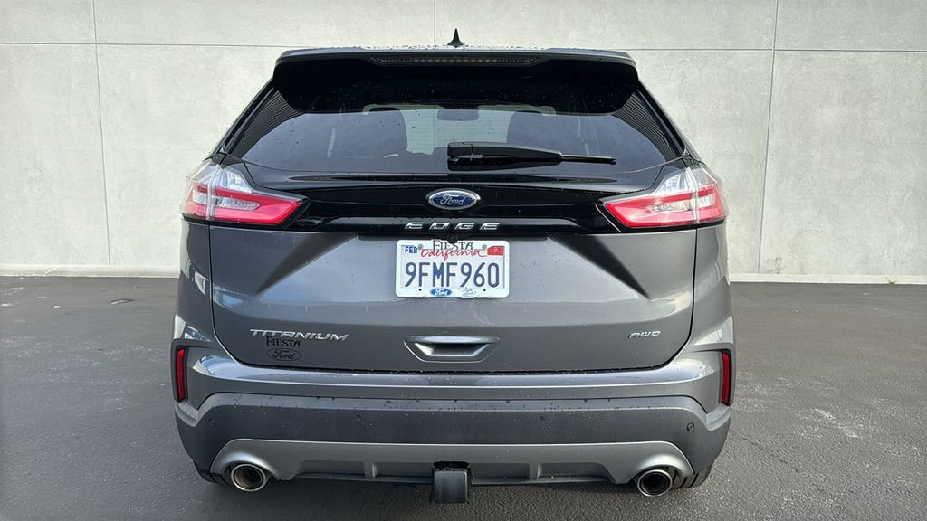 Certified 2022 Ford Edge Titanium w/ Class II Trailer Tow Package image 2