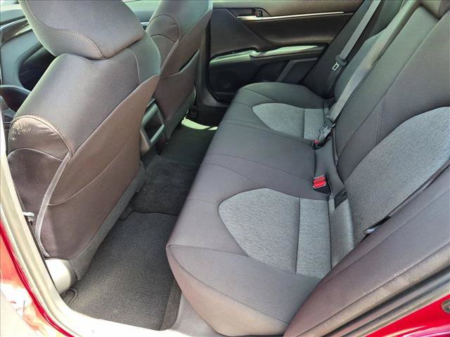 Used 2020 Toyota Camry LE FWD image 18