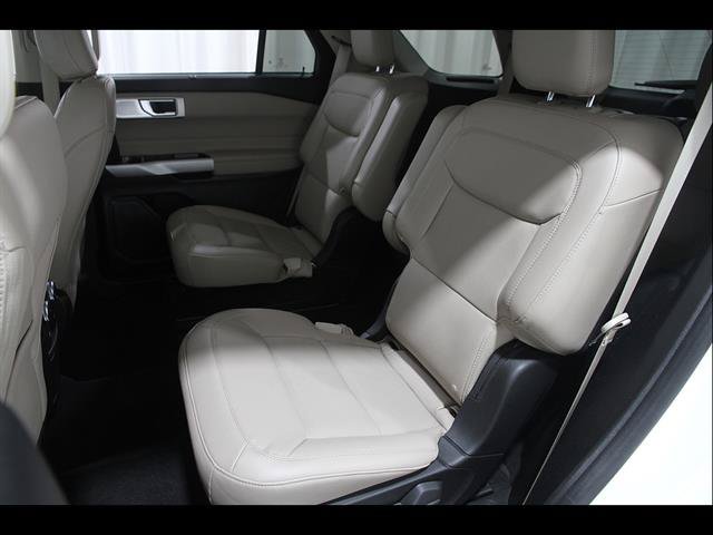 Certified 2023 Ford Explorer Limited w/ Limited Technology Package AWD/4WD image 19
