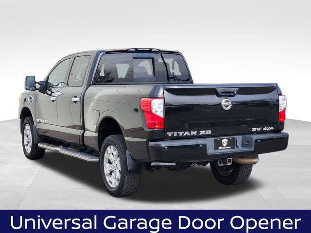 Used 2019 Nissan Titan SV w/ SV Convenience Package image 3
