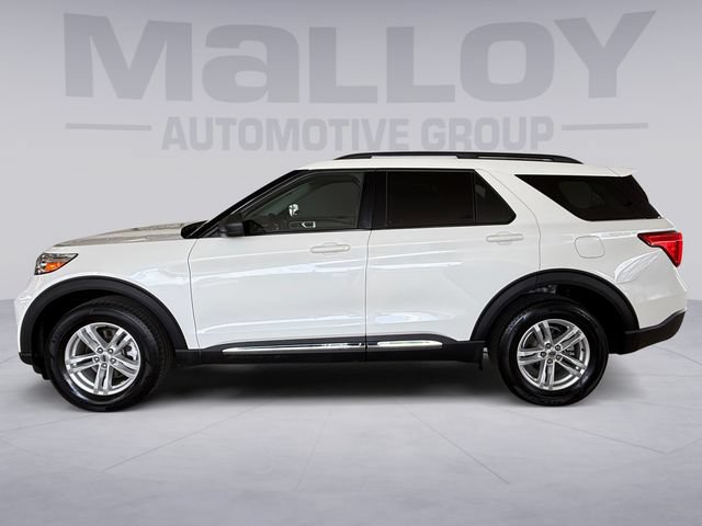 Certified 2022 Ford Explorer XLT w/ Equipment Group 202A AWD/4WD image 2