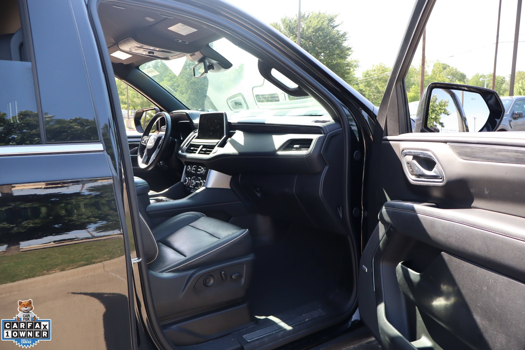 Used 2024 GMC Yukon SLT RWD image 29