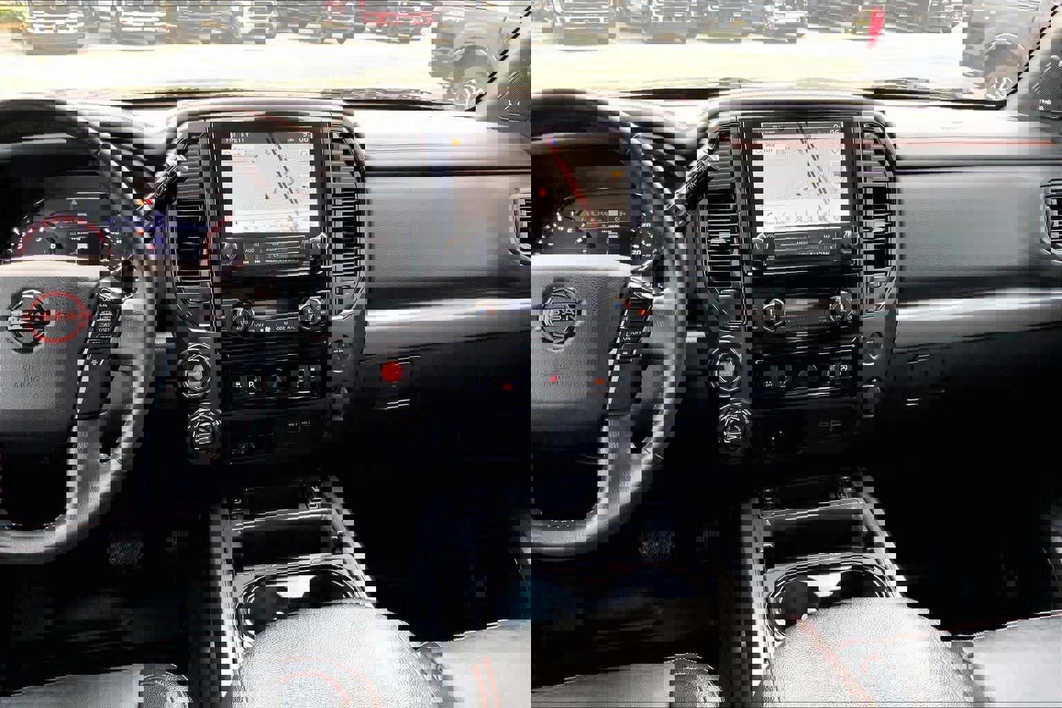 Used 2023 Nissan Titan PRO-4X w/ Pro-4x Convenience Package image 9