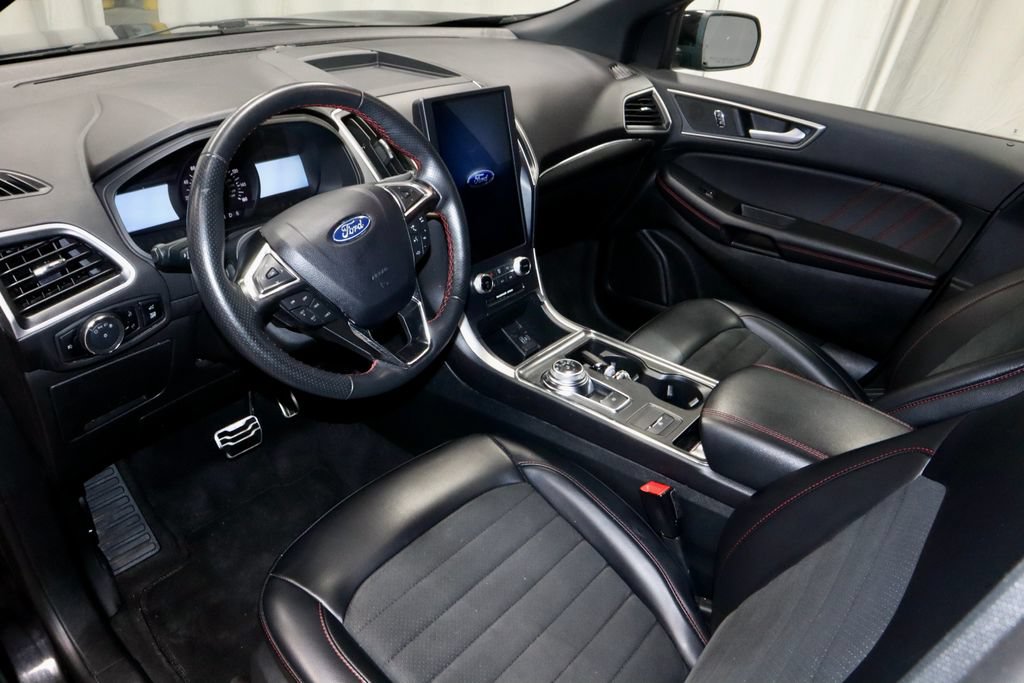 Certified 2024 Ford Edge ST-Line AWD/4WD image 25