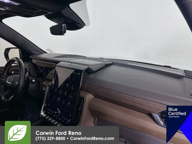 Used 2025 GMC Yukon Denali Ultimate AWD/4WD image 36