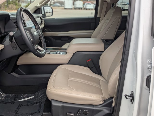 Certified 2023 Ford Expedition Limited image 15