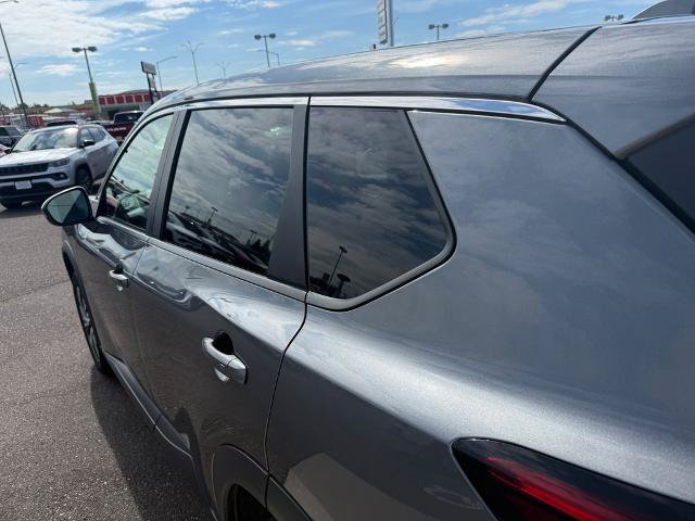 Used 2022 Nissan Rogue SV AWD/4WD image 19