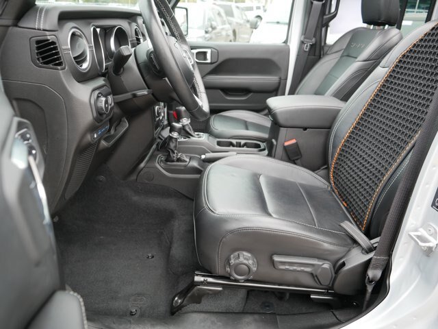 Used 2023 Jeep Wrangler Unlimited Sahara w/ Cold Weather Group AWD/4WD image 12