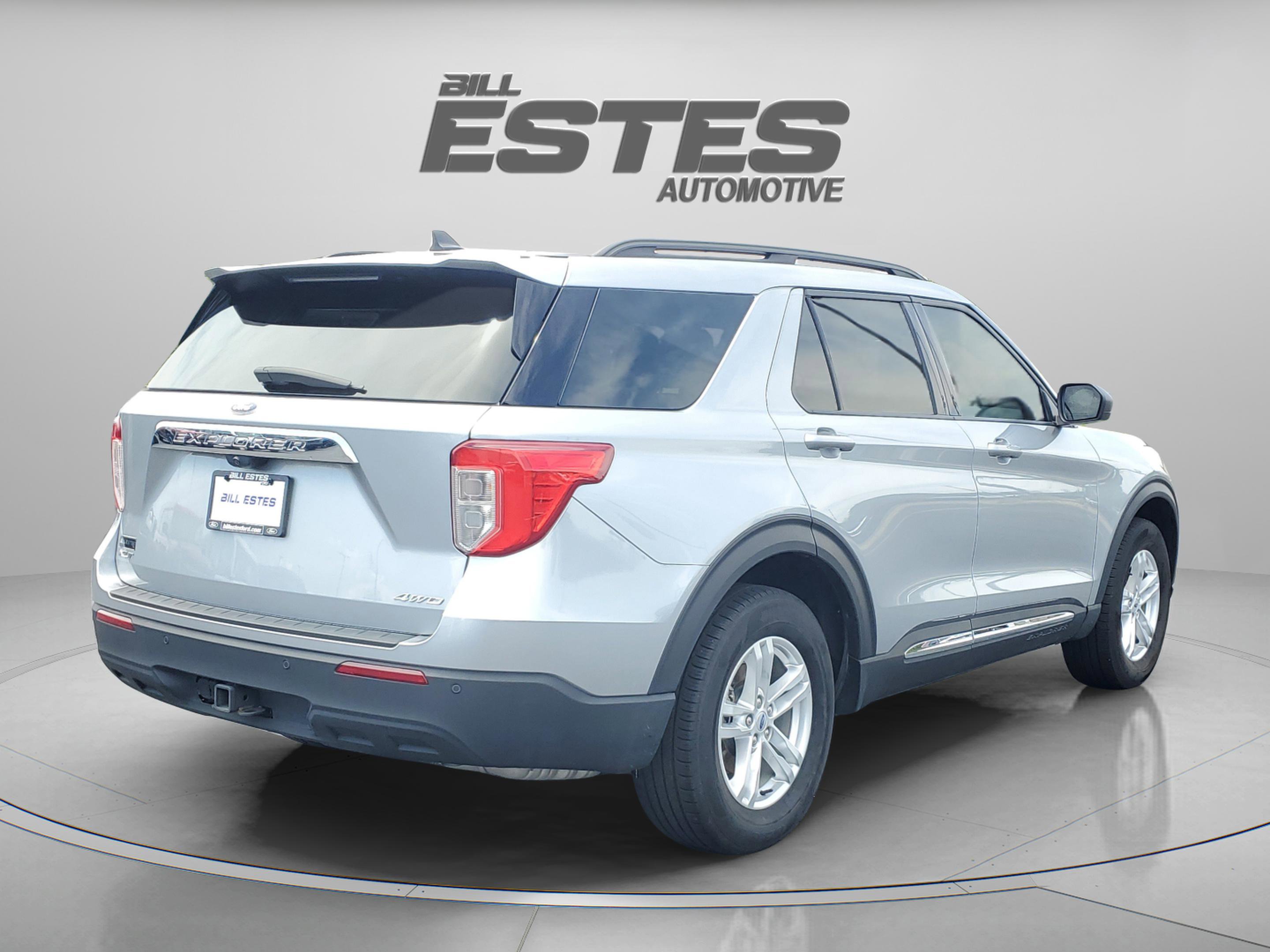 Certified 2023 Ford Explorer XLT w/ Class IV Trailer Tow Package AWD/4WD image 4