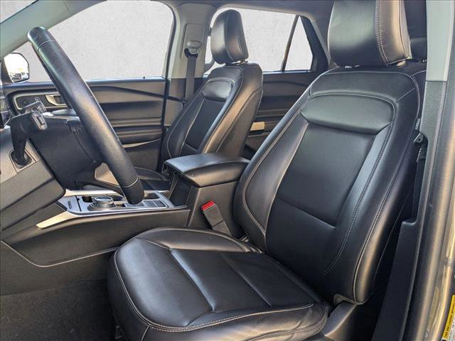 Certified 2022 Ford Explorer XLT w/ Equipment Group 202A image 16