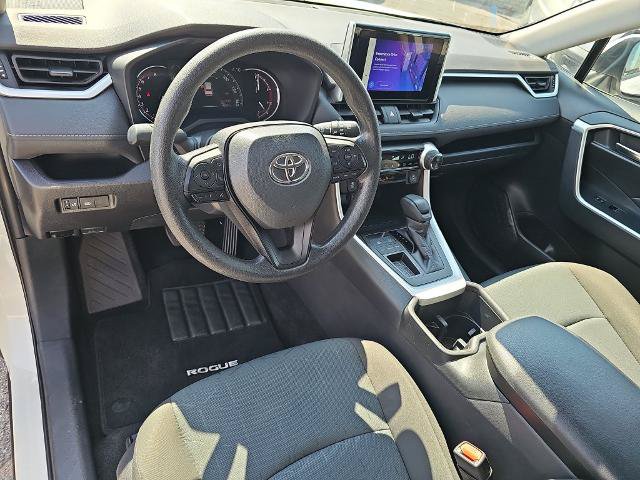 Used 2025 Toyota RAV4 XLE FWD image 16