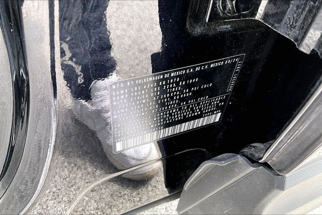 Used 2024 Volkswagen Taos SE FWD image 32