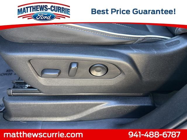 Used 2022 GMC Yukon SLT w/ SLT Premium Package image 10