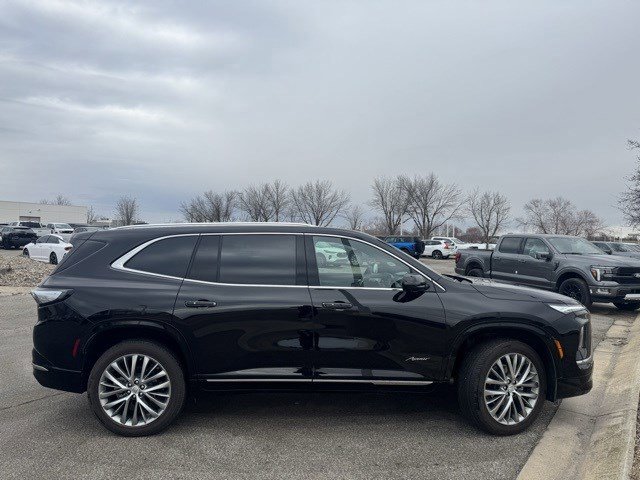 Used 2025 Buick Enclave Avenir w/ Trailering Package, 5000 lbs. image 6