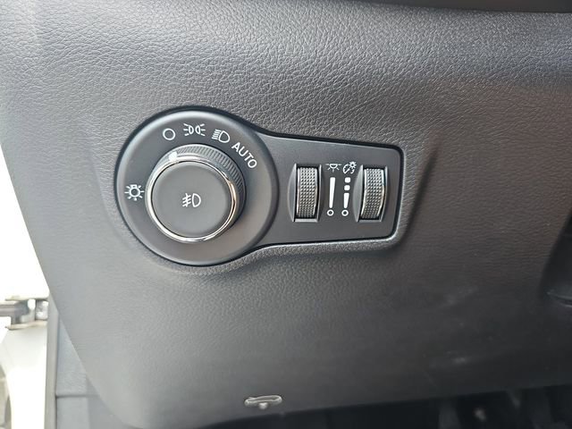 Used 2025 Jeep Compass Trailhawk AWD/4WD image 30
