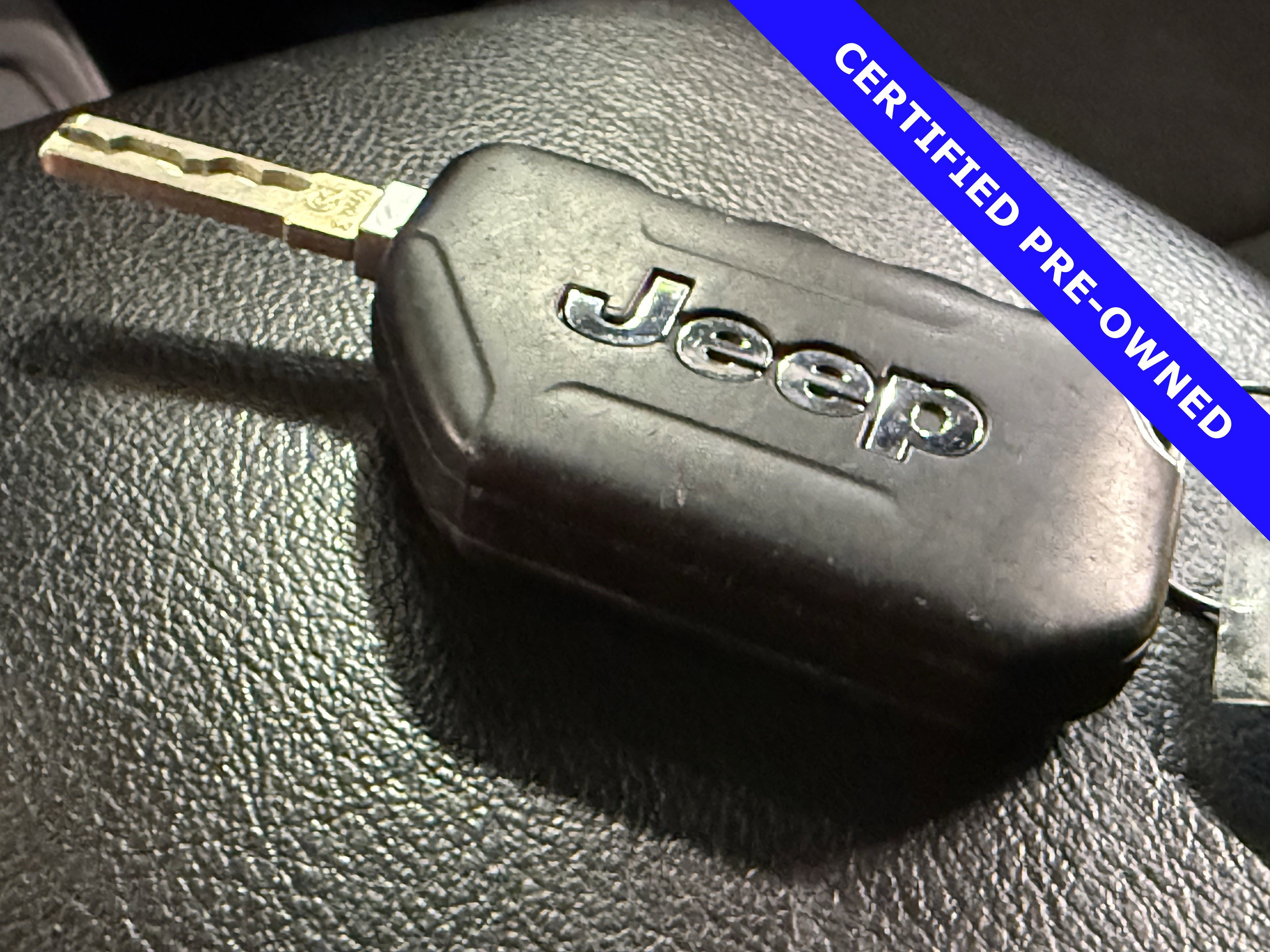Used 2020 Jeep Wrangler Sport image 32
