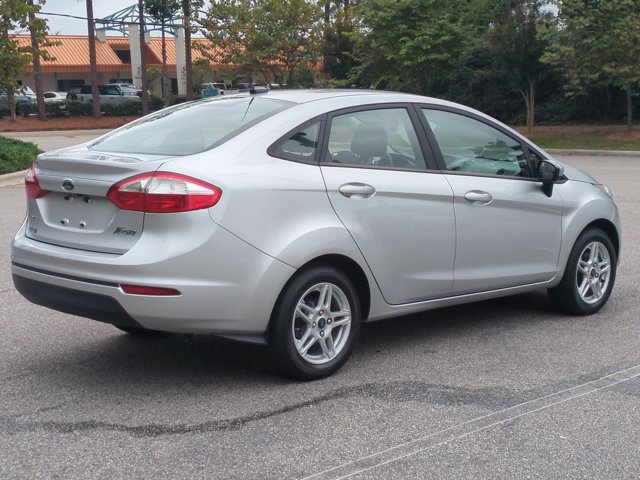 Certified 2018 Ford Fiesta SE FWD image 4