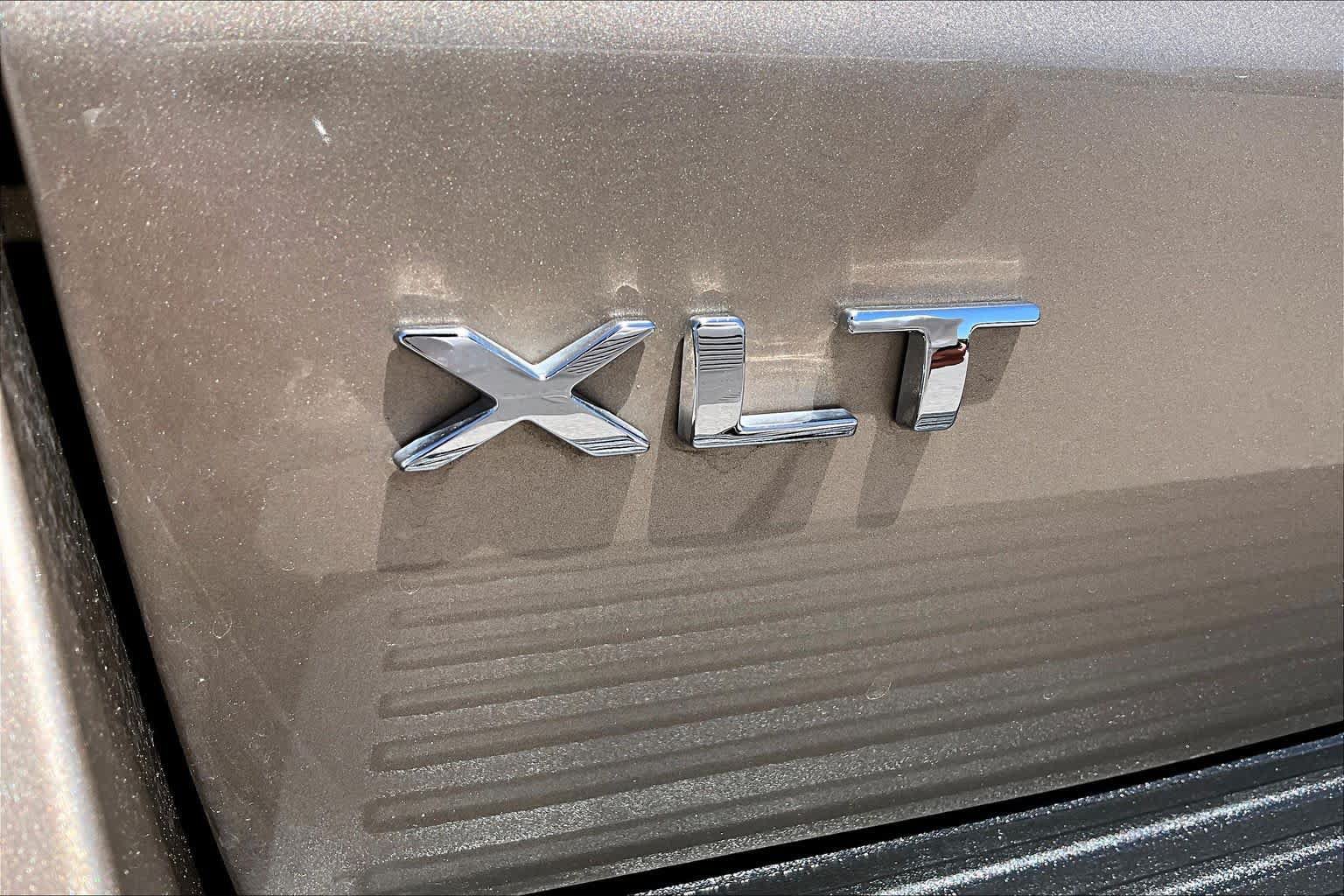 Certified 2020 Ford Expedition XLT w/ Equipment Group 201A RWD image 29