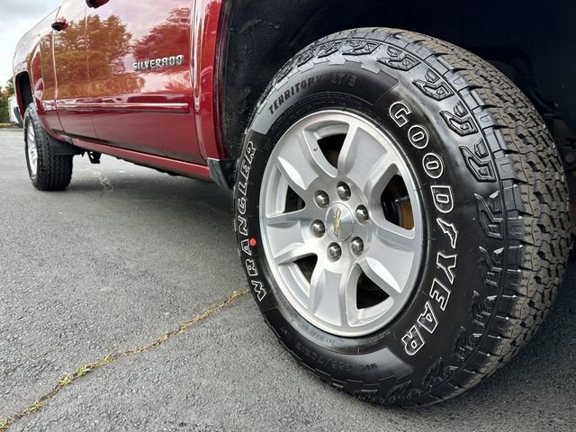 Used 2018 Chevrolet Silverado 1500 LT w/ All Star Edition AWD/4WD image 12
