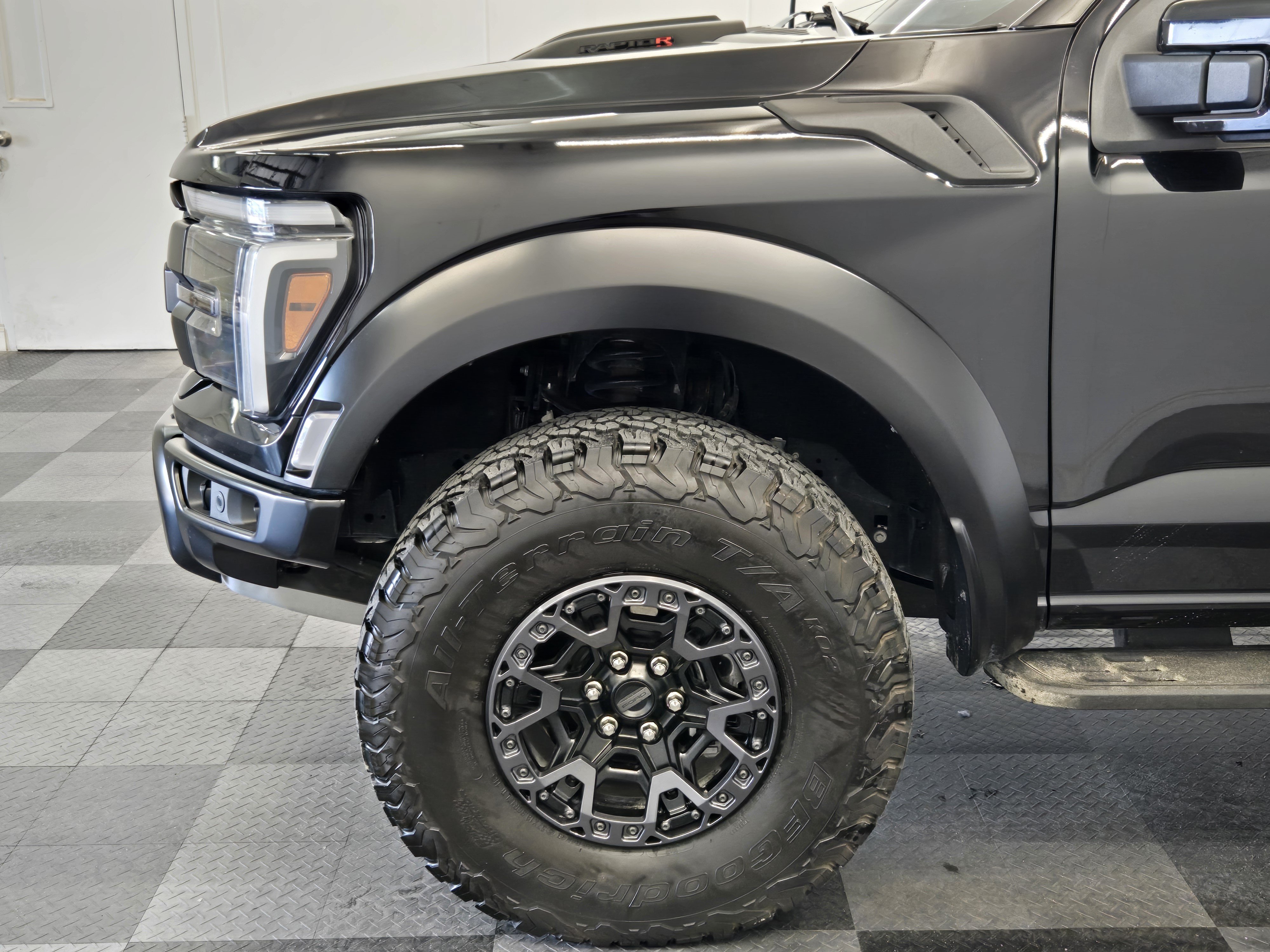 Certified 2024 Ford F150 Raptor w/ Equipment Group 803A Raptor R AWD/4WD image 9