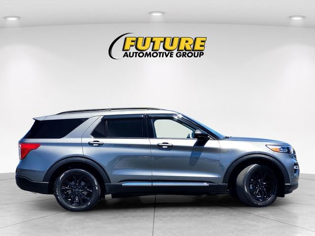Certified 2023 Ford Explorer XLT w/ Equipment Group 202A RWD image 3