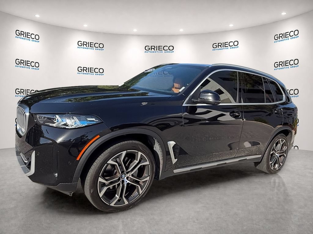 Used 2024 BMW X5 xDrive40i w/ Premium Package AWD/4WD image 3