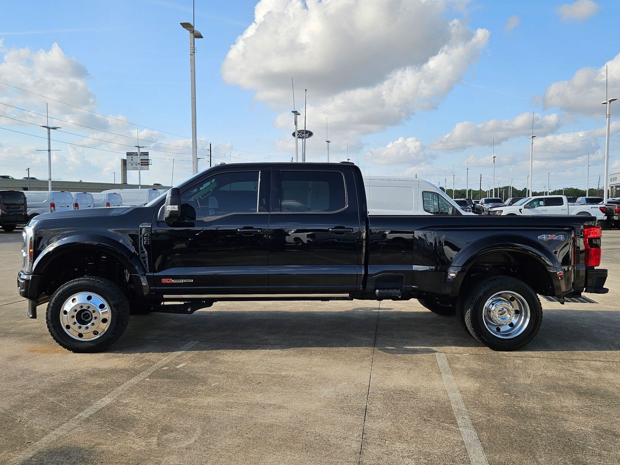Certified 2025 Ford F450 Platinum AWD/4WD image 9