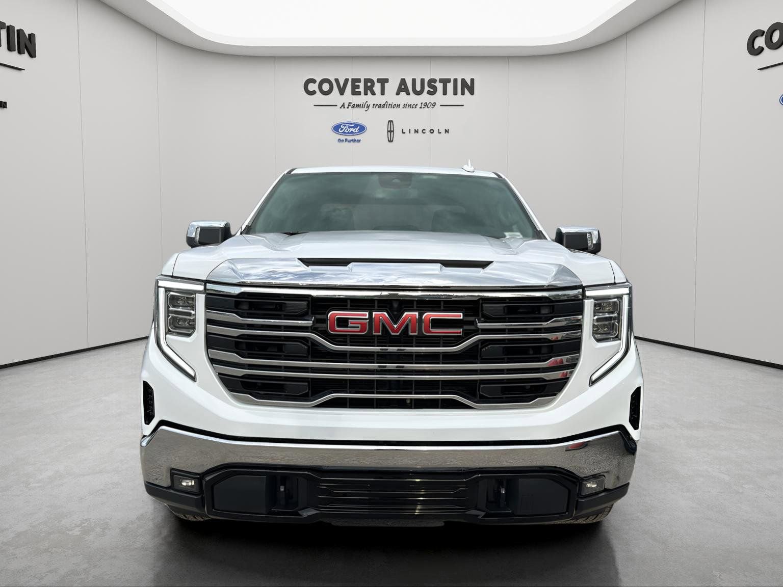 Used 2025 GMC Sierra 1500 SLT image 8