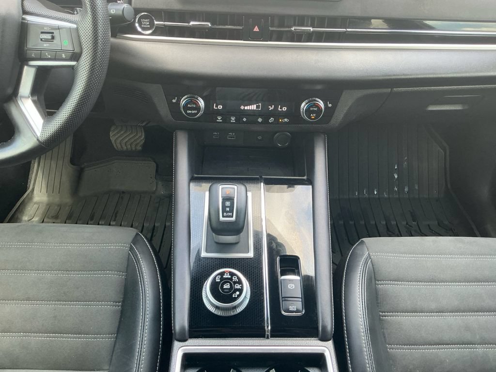Used 2024 Mitsubishi Outlander SE Black Edition FWD image 20